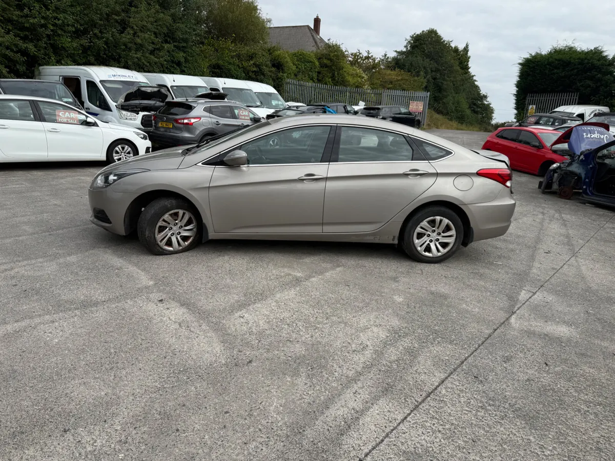 2016 Hyundai i40  1.7 CRDI - Image 3