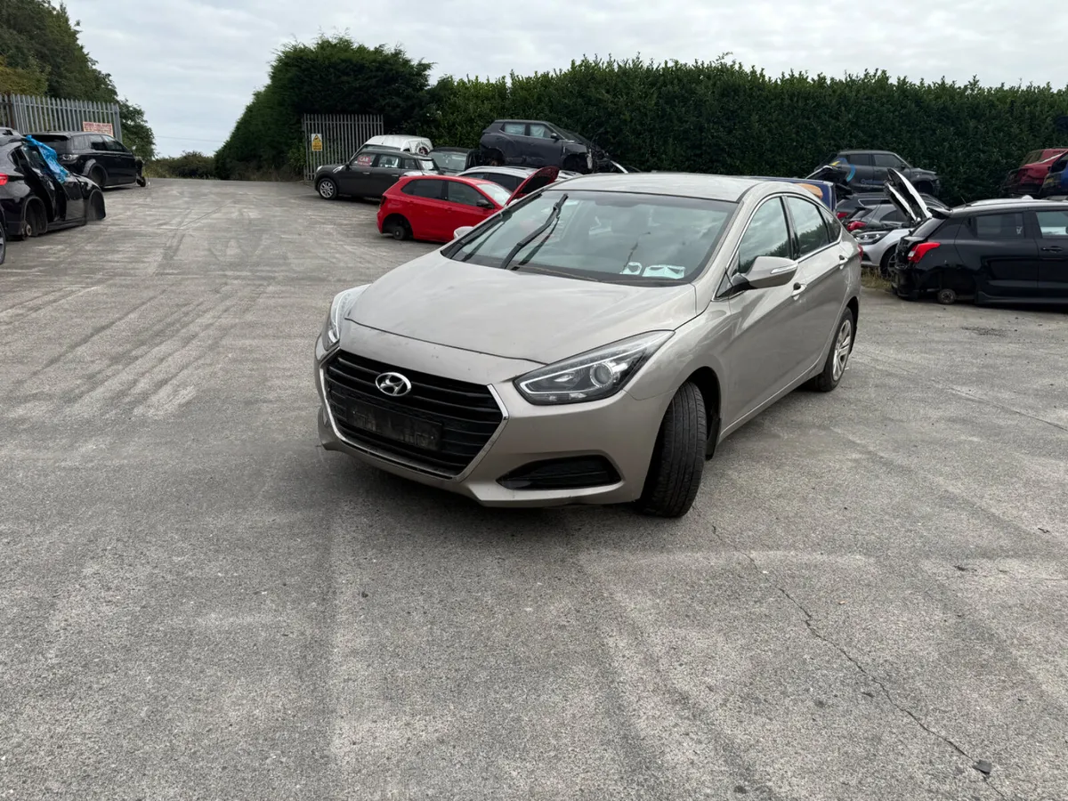 2016 Hyundai i40  1.7 CRDI - Image 1