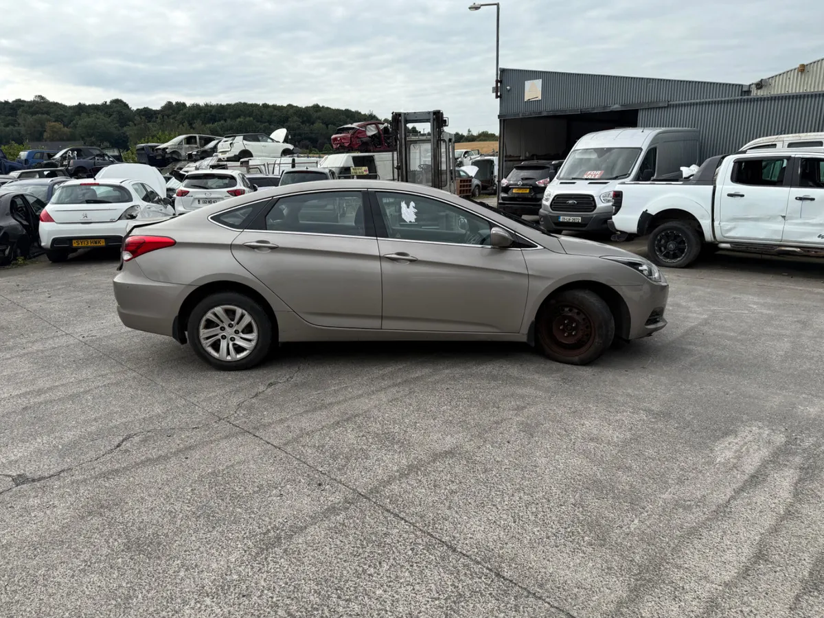 2016 Hyundai i40  1.7 CRDI - Image 4