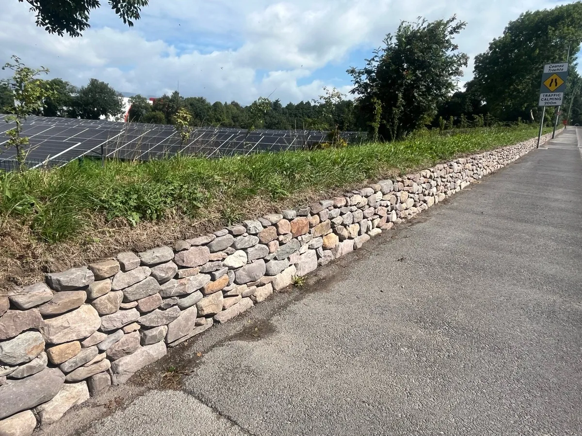 Building Stone - Image 1