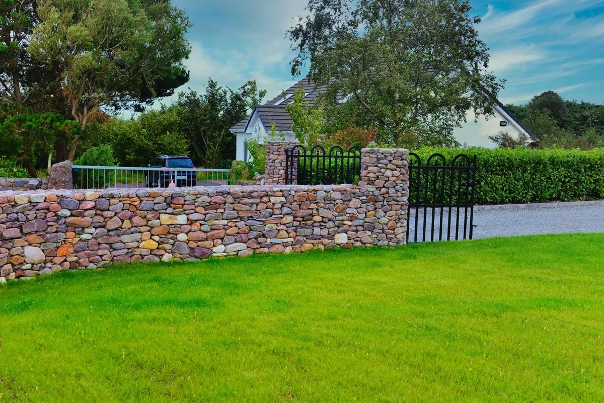 Building Stone - Image 2