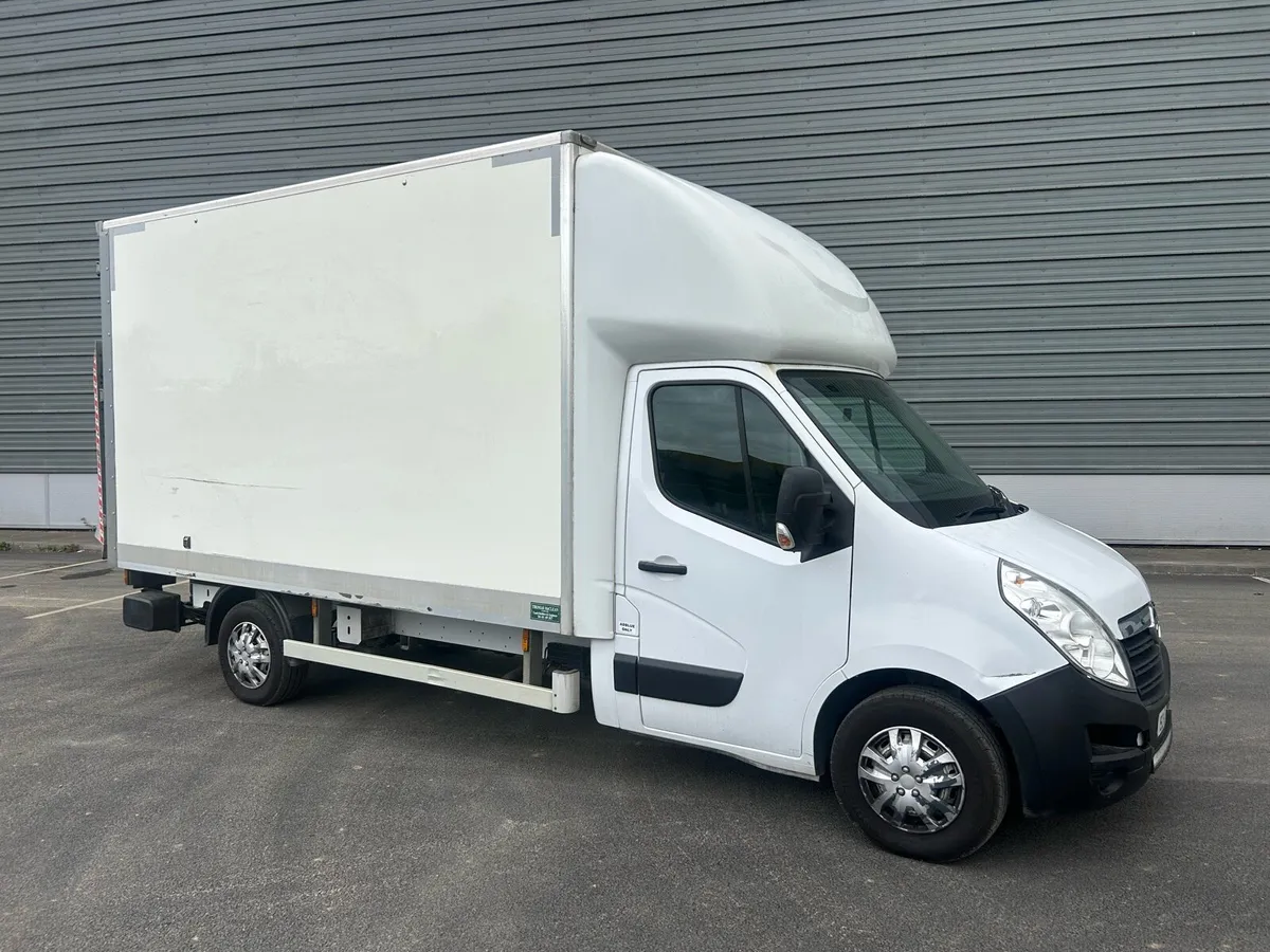2019 Opel Movano Box Body with tail lift - Image 1