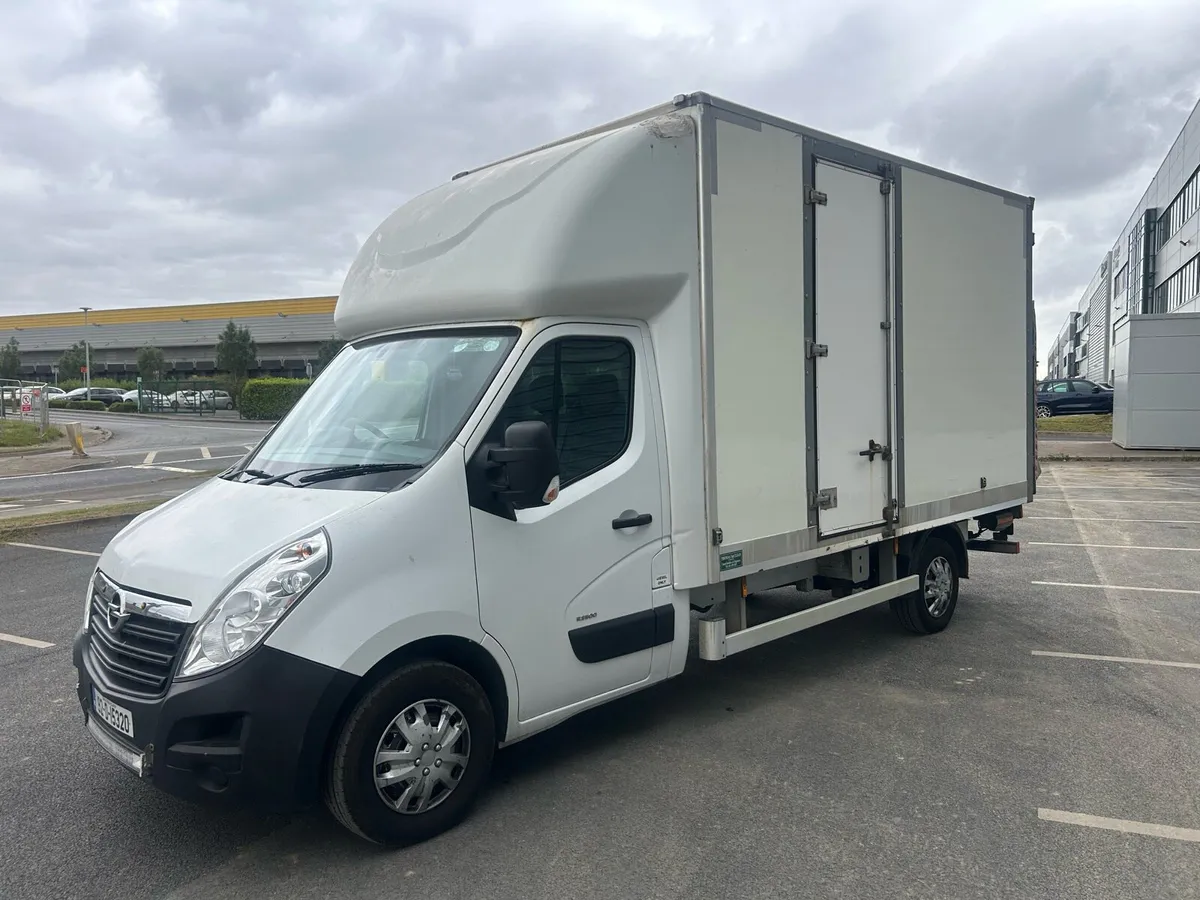 2019 Opel Movano Box Body with tail lift - Image 3