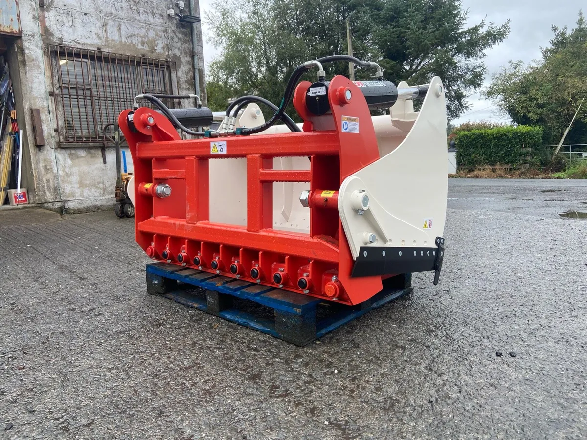 Newrock shear grabs and mixers - Image 3