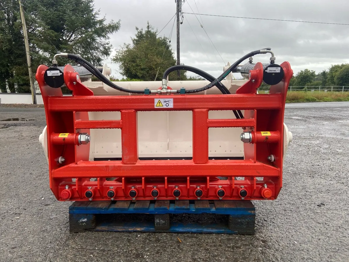 Newrock shear grabs and mixers - Image 4