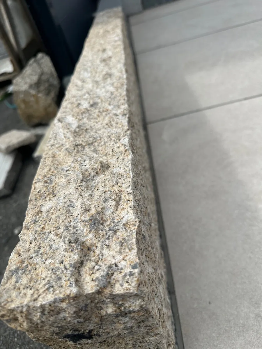 Gold granite kerbs - Image 3
