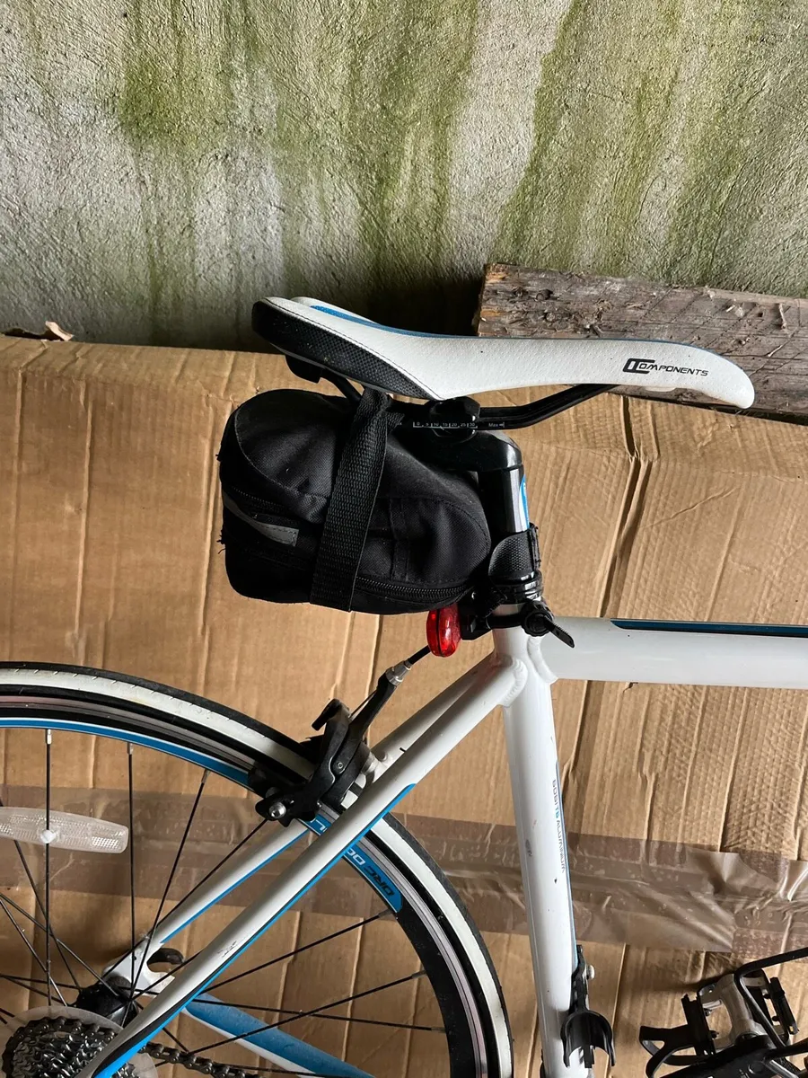 Carrera Virtuoso Road Bike Like New - Image 3