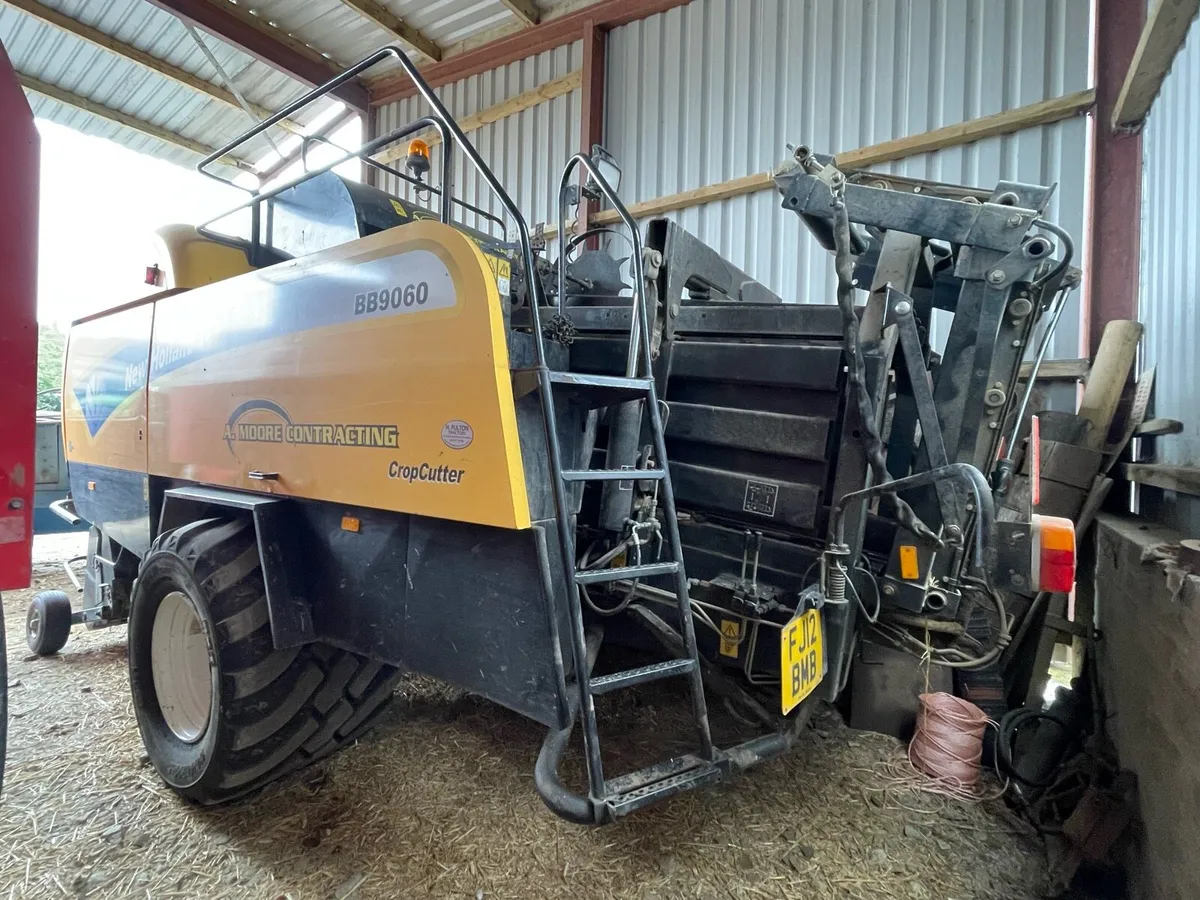 Nh 9060 big square baler - Image 4