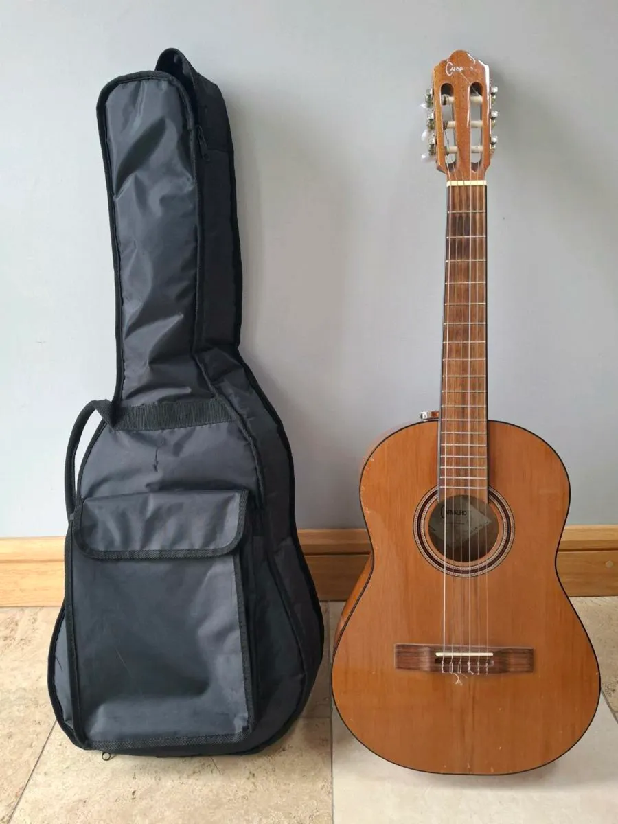 Carvalho 3/4 Guitar - Image 1