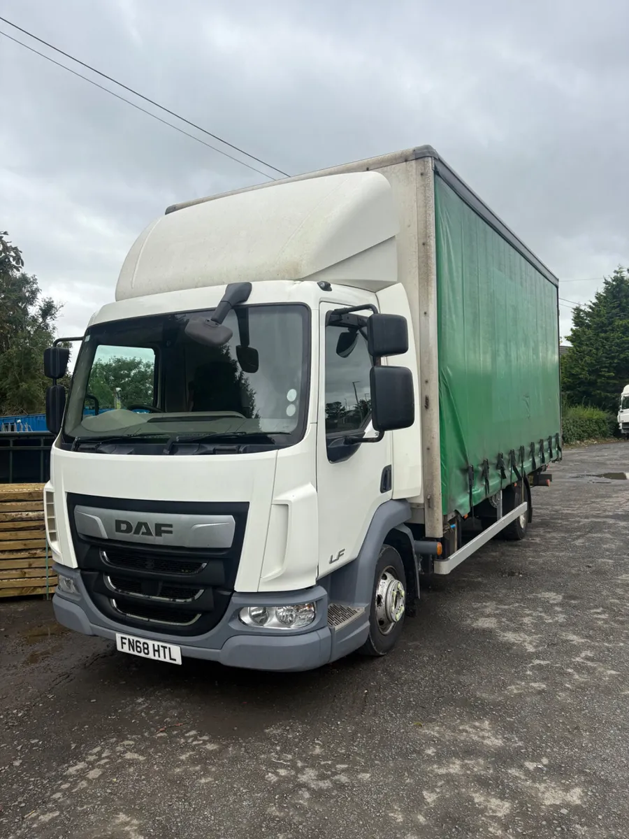 Daf lf 180 curtain sider - Image 1