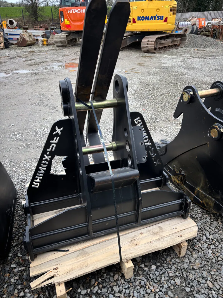 New/Unused Rhinox Pallet Forks - Image 2