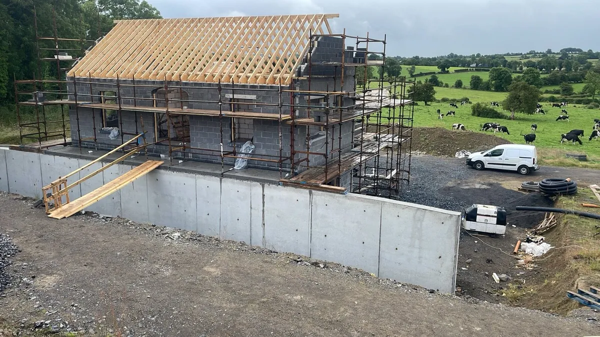 Scaffolding for sale - Image 1