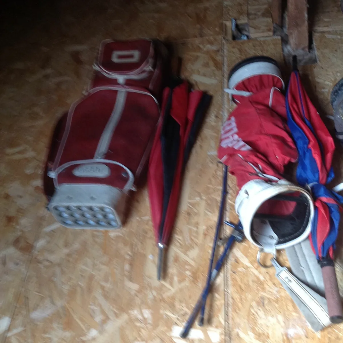 Golf  bags. - Image 1