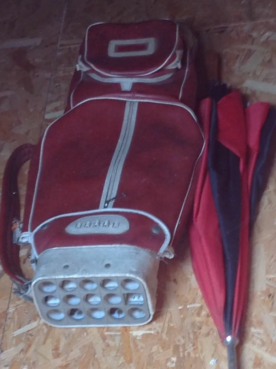 Golf  bags. - Image 3