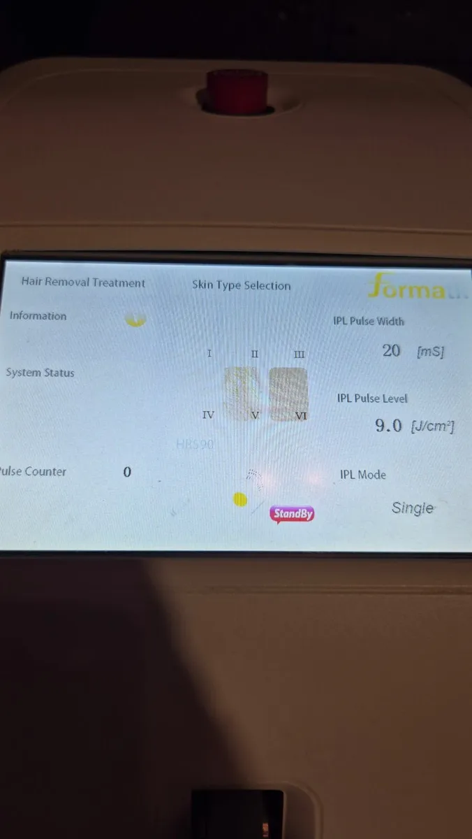 LIKE NEW FORMAT TK IPL LAZER HAIR REMOVAL ACHINE - Image 4