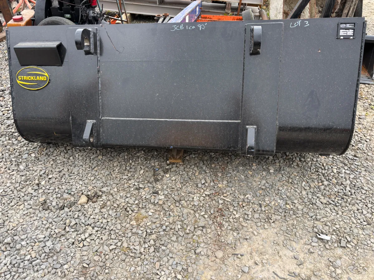 New/Unused JCB & Manitou Teleporter Buckets - Image 2