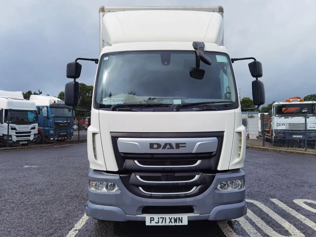 2022 DAF LF 260 4X2 with 28ft GRP Box - Image 2