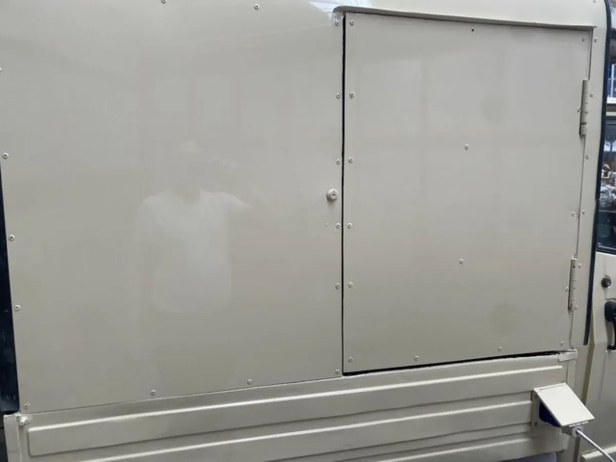 Mobile Tuk Tuk Bar with Beer Taps – Business Ready - Image 3