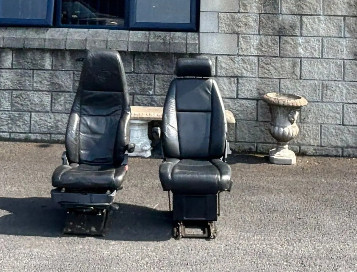 For Sale - Set of Scania V8  Front Seats - Image 1