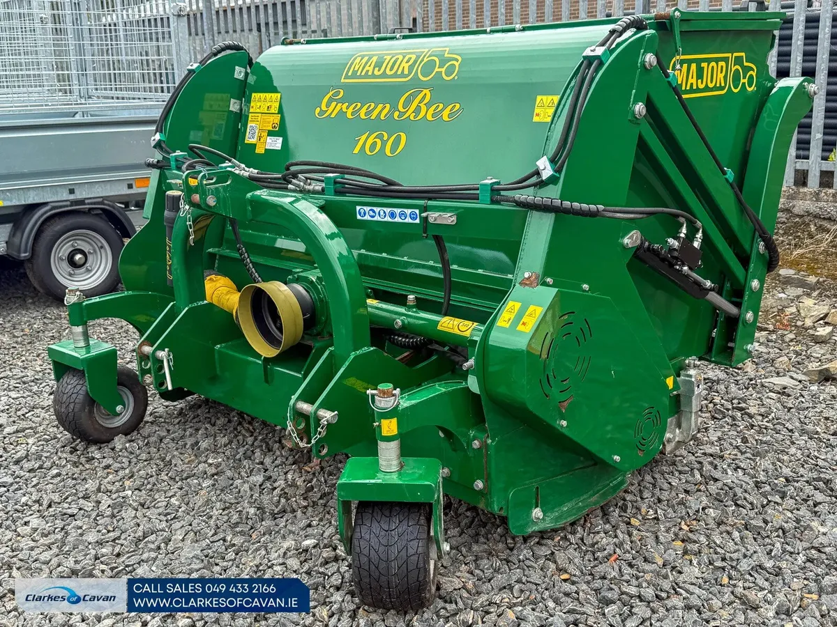 Major 160 Green Bee Flail Collector - Image 1