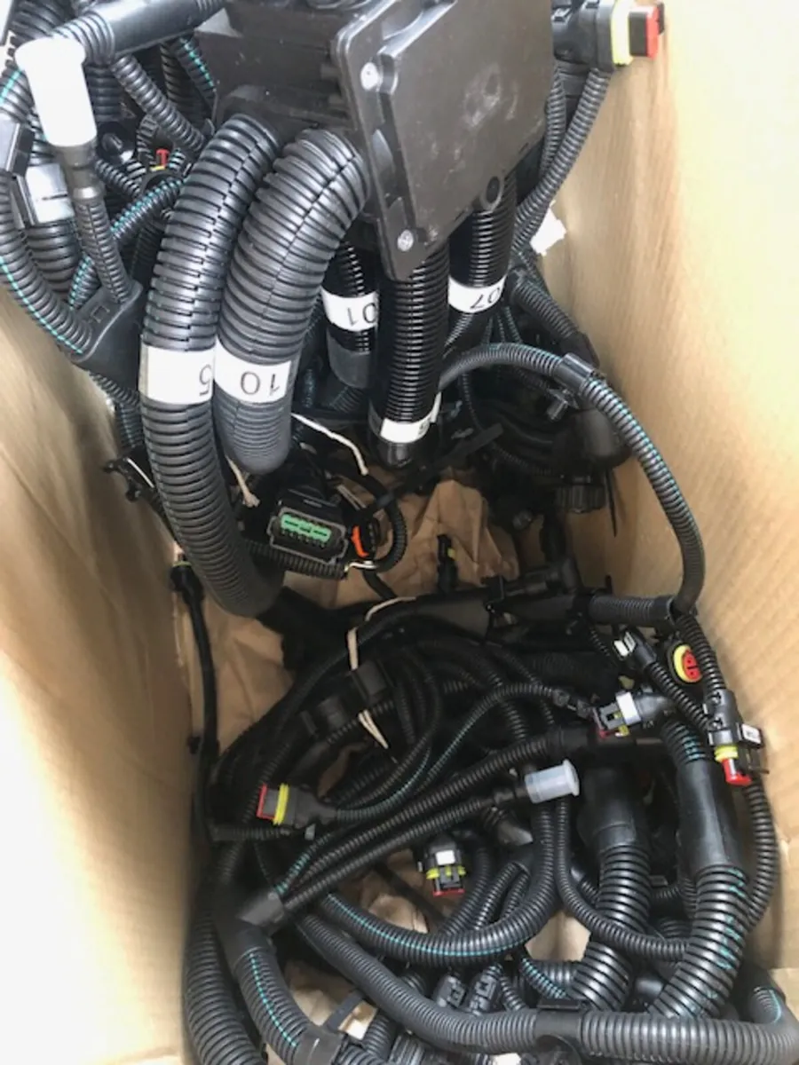 Fendt Engine Harness - Image 4