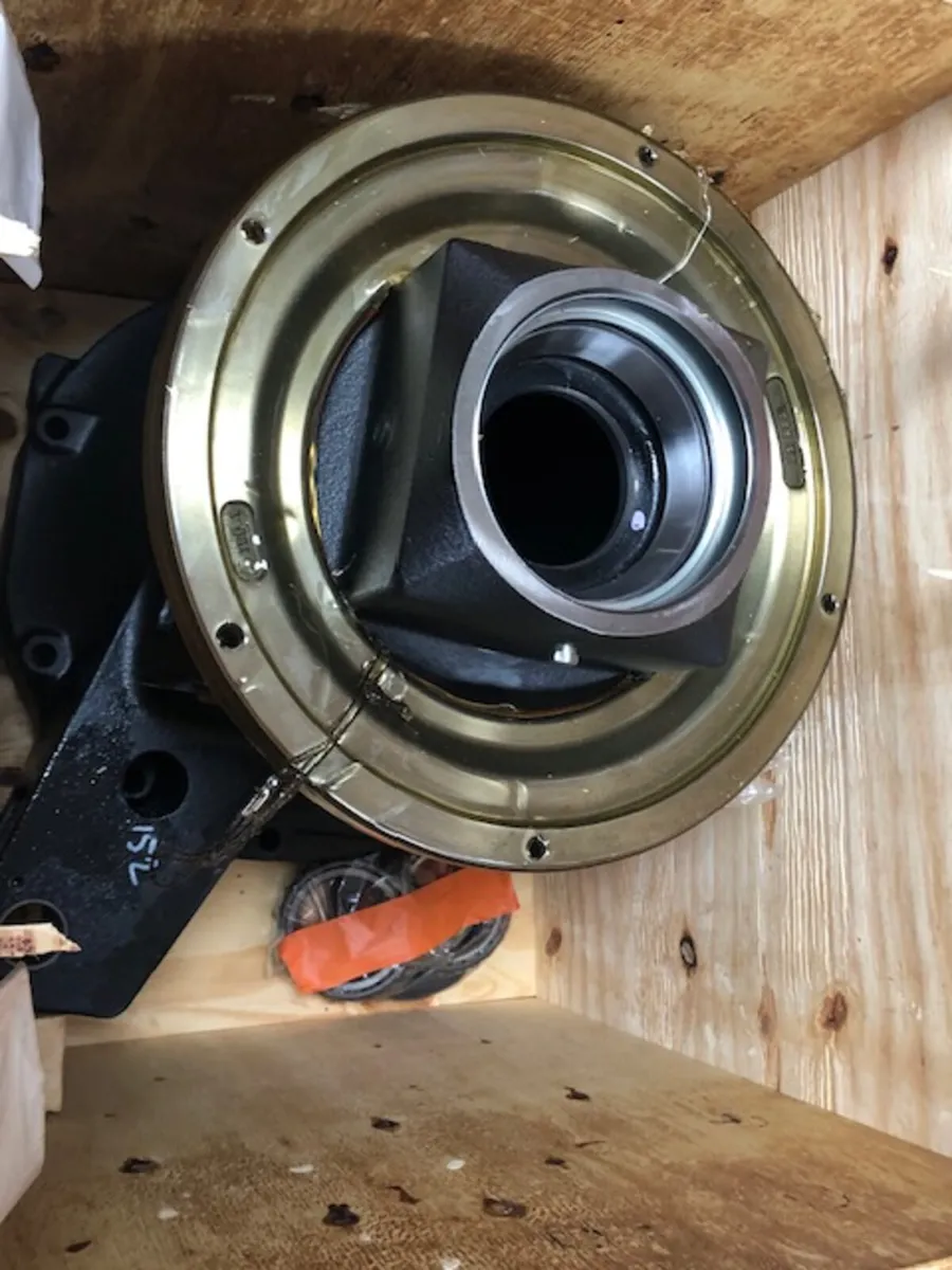 Massey Ferguson 6480 T3 Rear Axle Housing R/H - Image 1