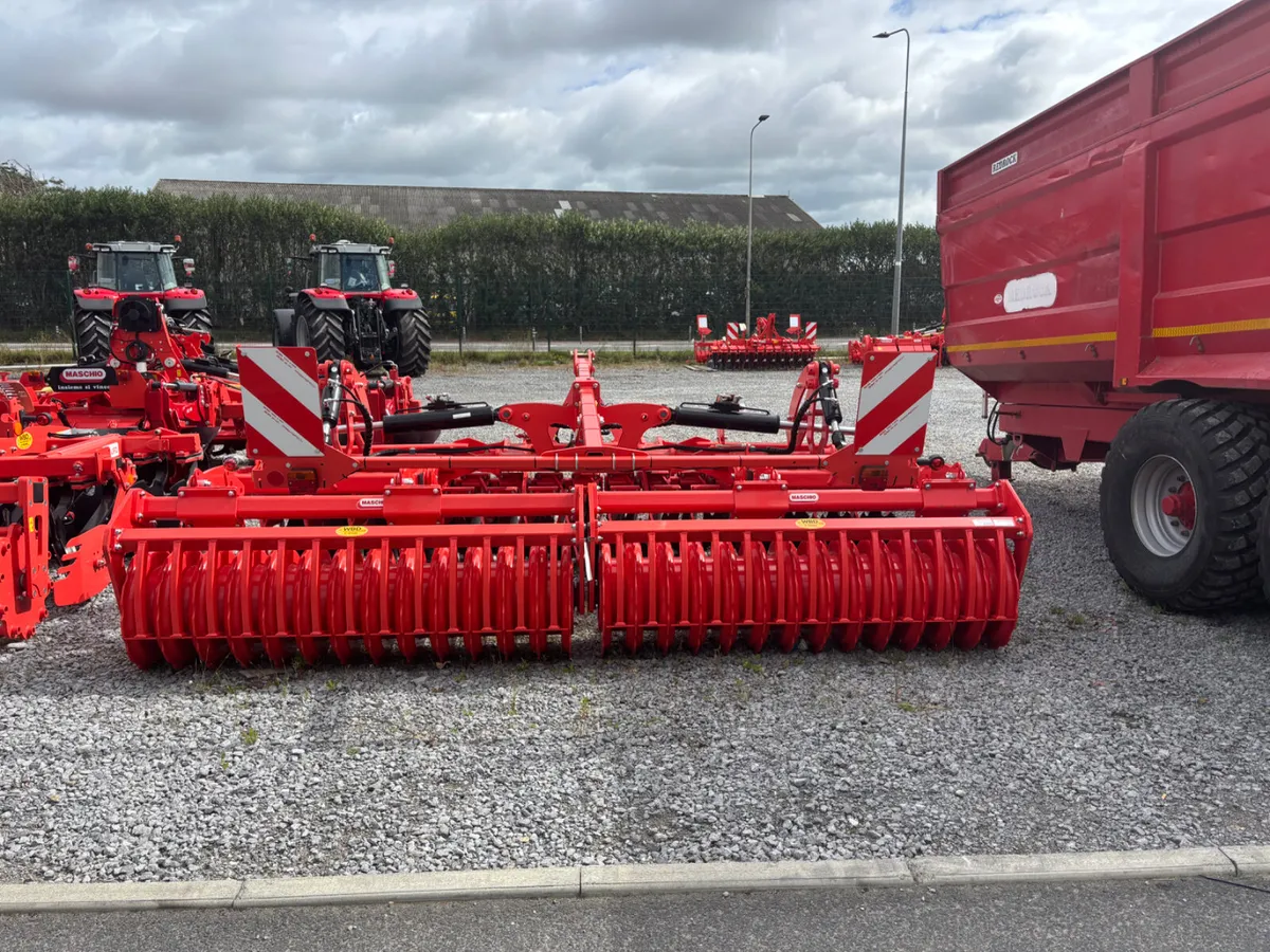 Maschio 4mtr hydraulic folding disc - Image 4