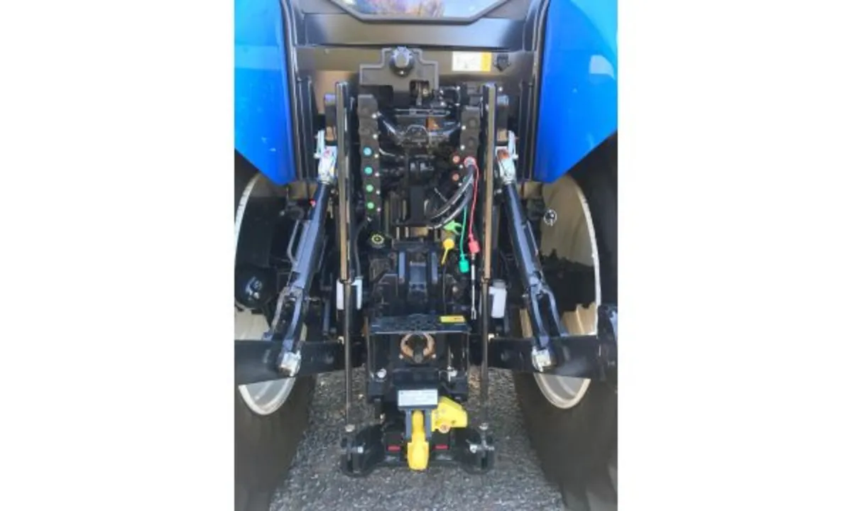 New Holland T6.180 Dynamic Command - Image 4