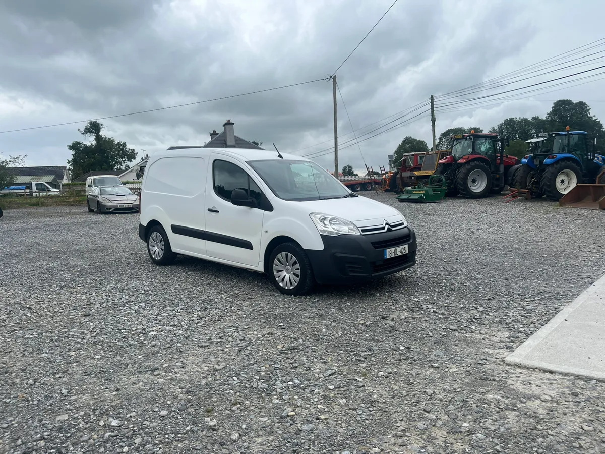 2018 Citroen berlingo 3 seater enterprise model - Image 2
