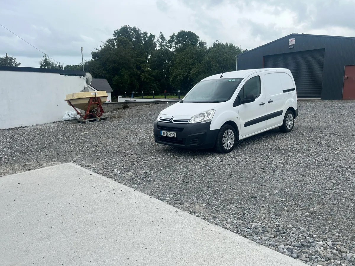 2018 Citroen berlingo 3 seater enterprise model - Image 4