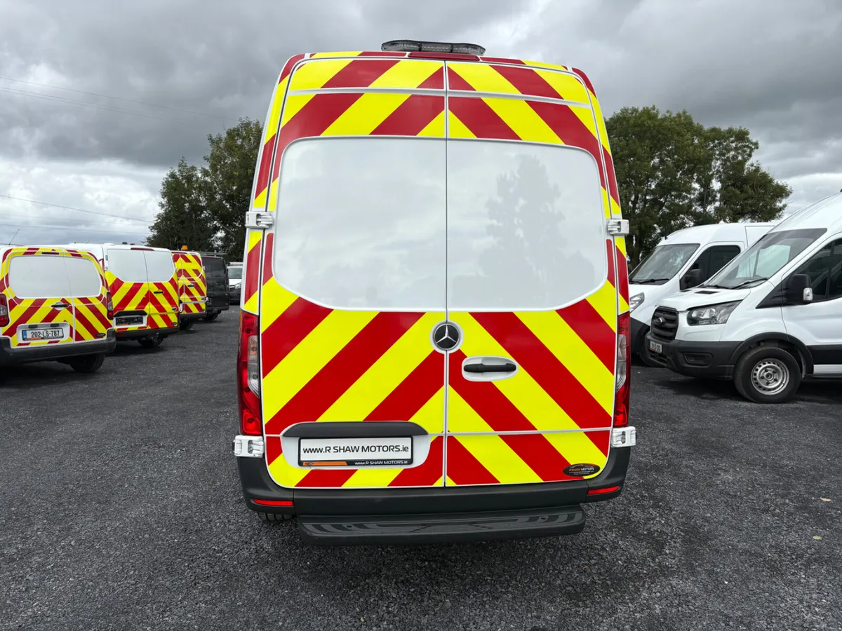Mercedes-Benz Sprinter - Image 3