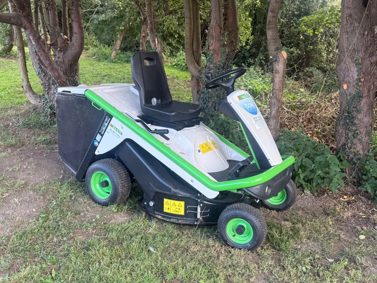 ETESIA BAHIA LITHIUM BATTERY MOWER - Image 1