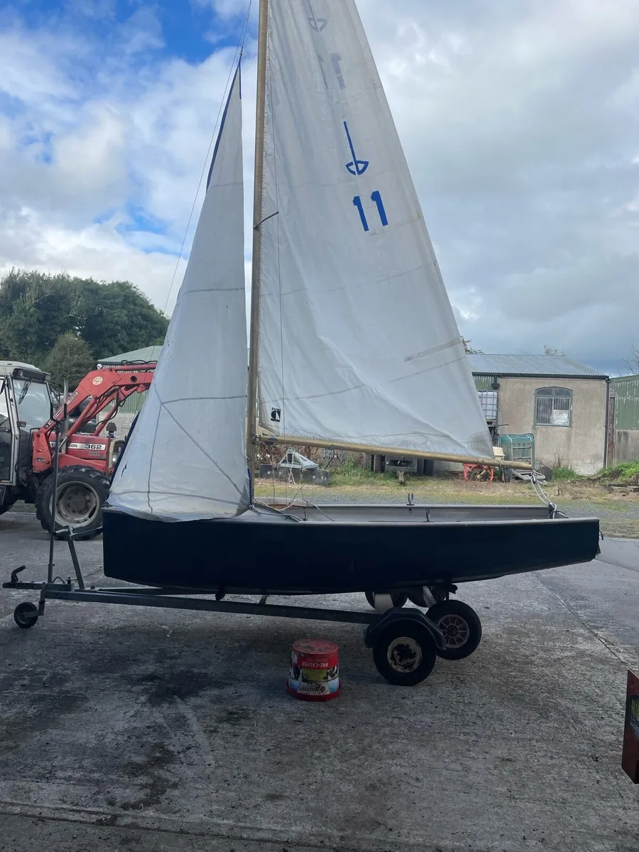 Sailing Dingy - Image 1