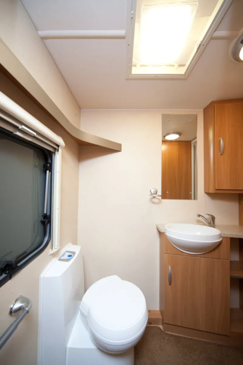 Swift Charisma 2010 4 Berth Caravan - Image 4