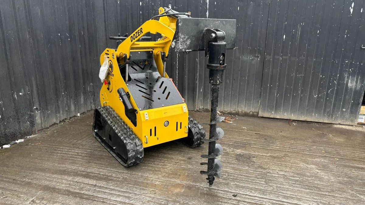 Tracked Pedestrian Skidsteer Loader - Image 4