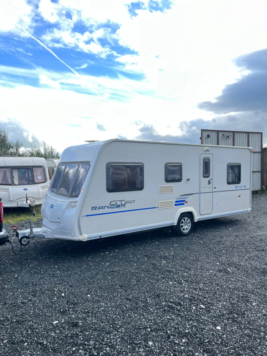 Bailey Ranger 6 Berth Triple Bunkbed Caravan - Image 2