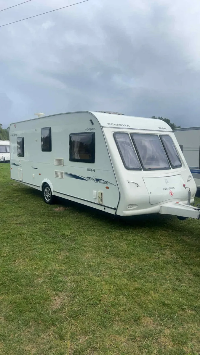 ✨STUNNING COMPASS CORONA 4 BERTH FIXED BED✨ - Image 1