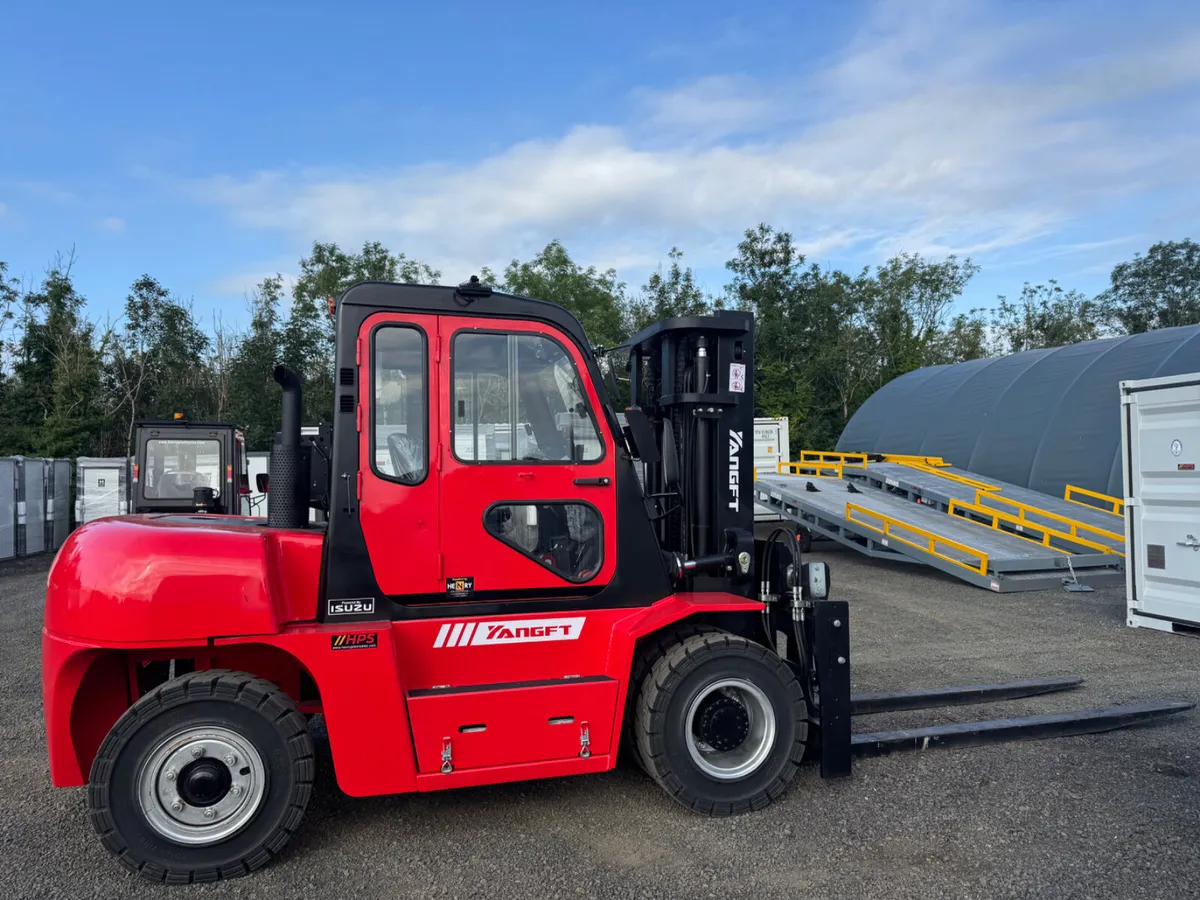 Ex demo  2025 YangFT 7 Ton Fork lift - Image 1