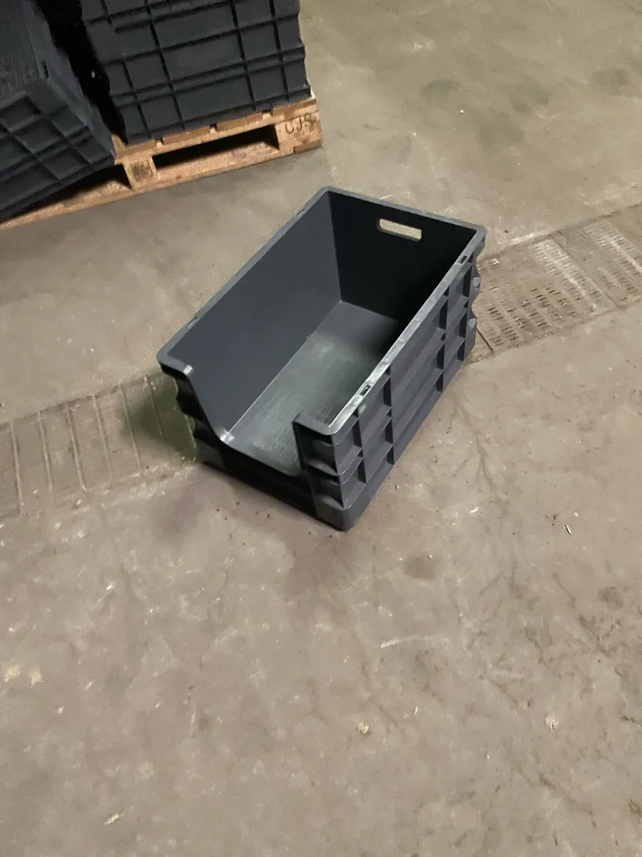 Storage containers - Image 1