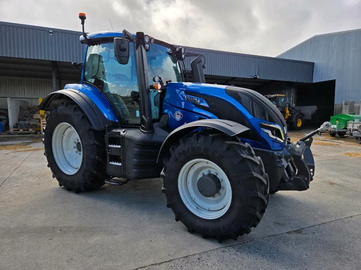 **** Valtra T155 **** - Image 1