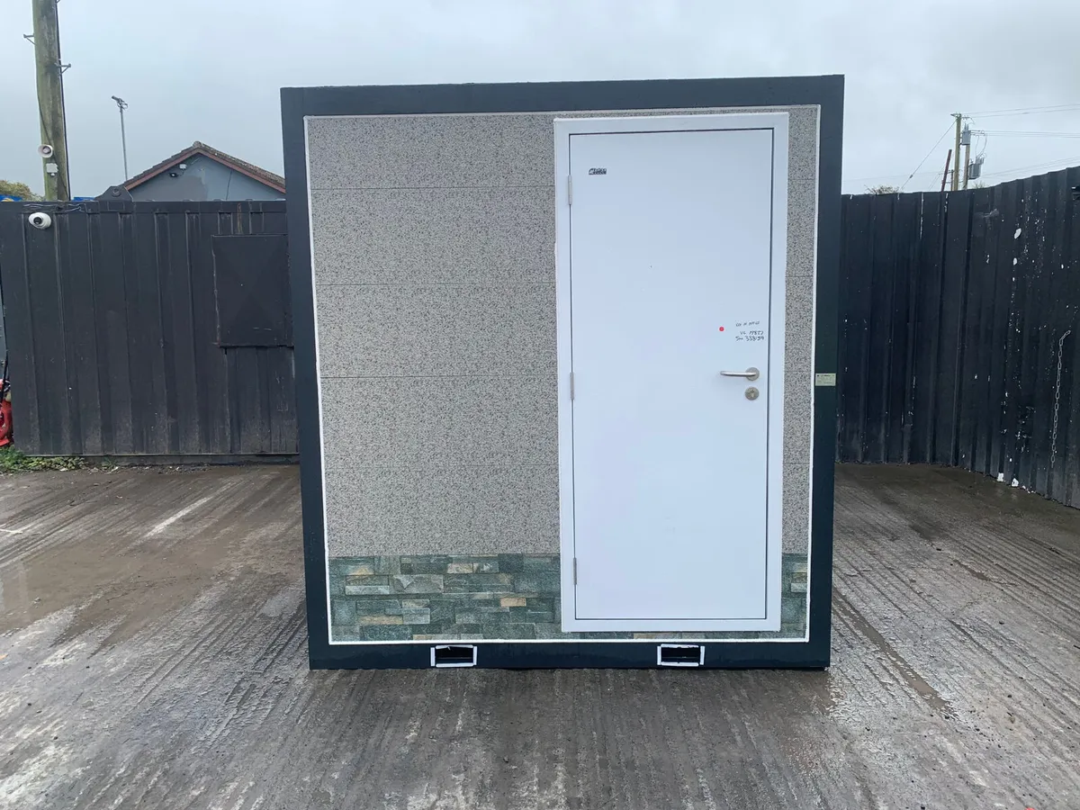 Mobile Toilet Unit - Image 4