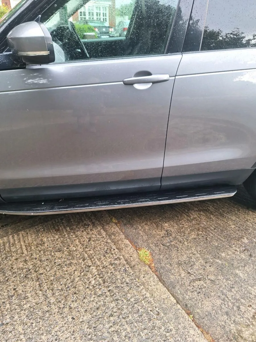 Landrover Discovery 3.0 sdV6 se com - Image 4