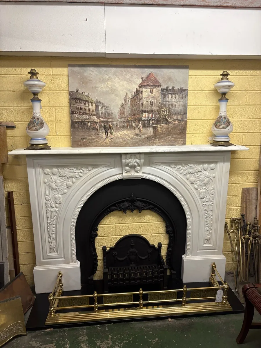 Large range of antique fireplaces. - Image 1