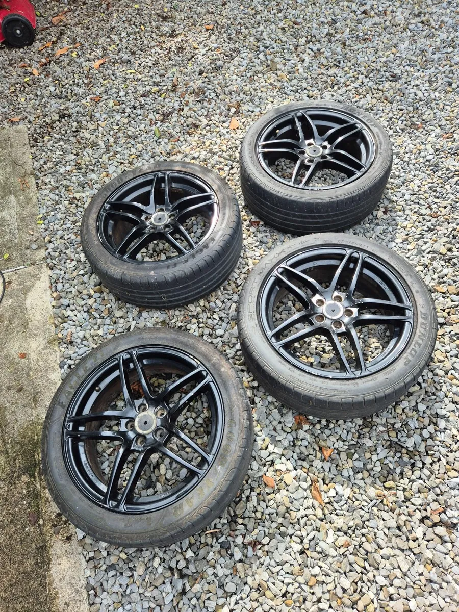 Car wheels - Image 1
