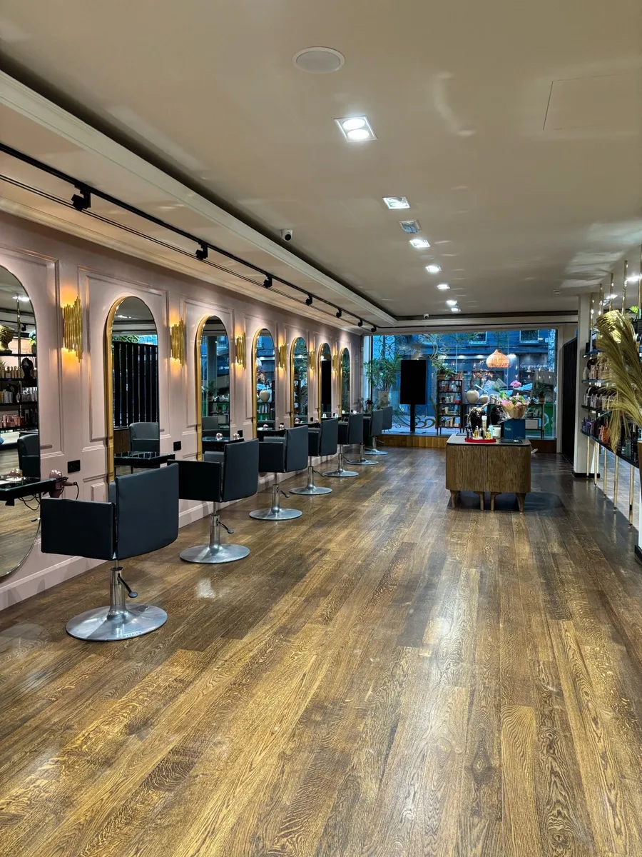 Salon chairs - Image 2