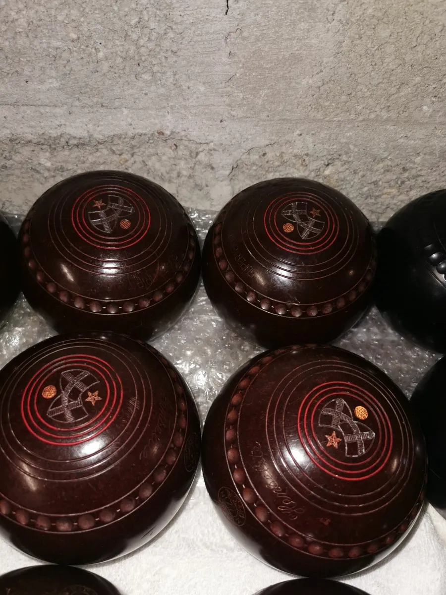 LAWN. SHORT MAT BOWLS. NEW & USED. - Image 4