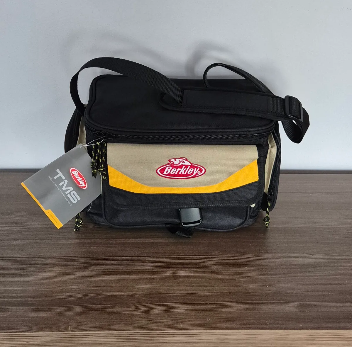 Fisching Bag+ 4 boxes - Image 1