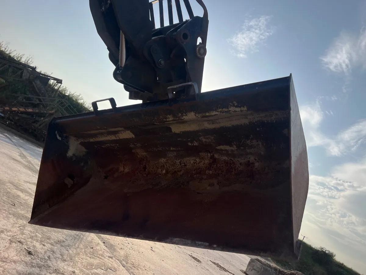 Manitou Tighe teleporter bucket like new - Image 4