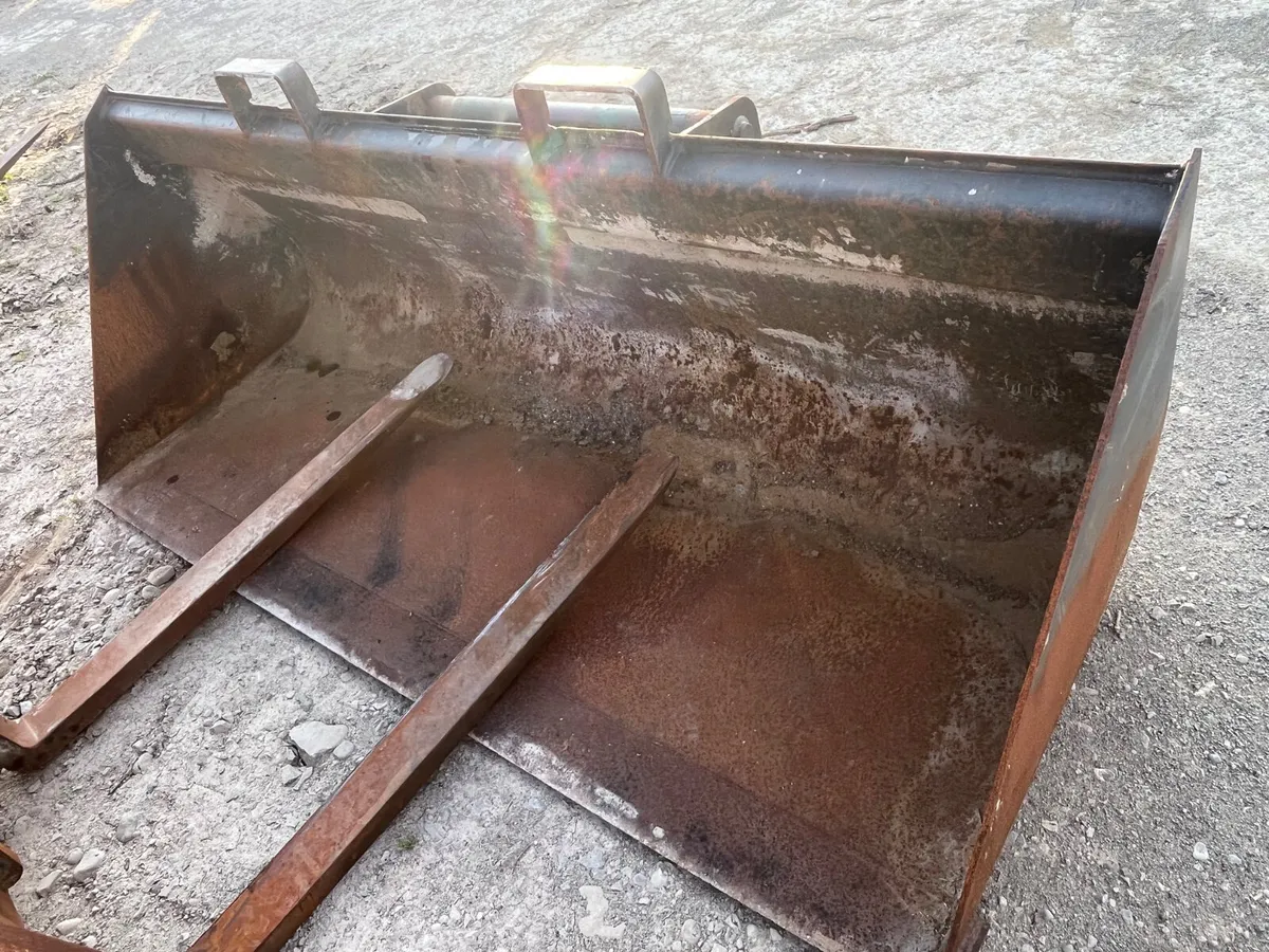 Manitou Tighe teleporter bucket like new - Image 3