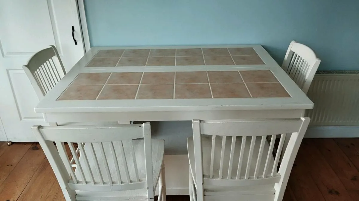 Dining table and chairs - Image 2